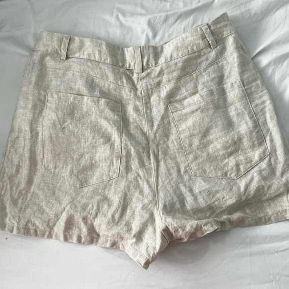 Reformation Linen Shorts - Picture 5 of 6